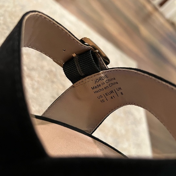 Heels - Picture 5 of 5